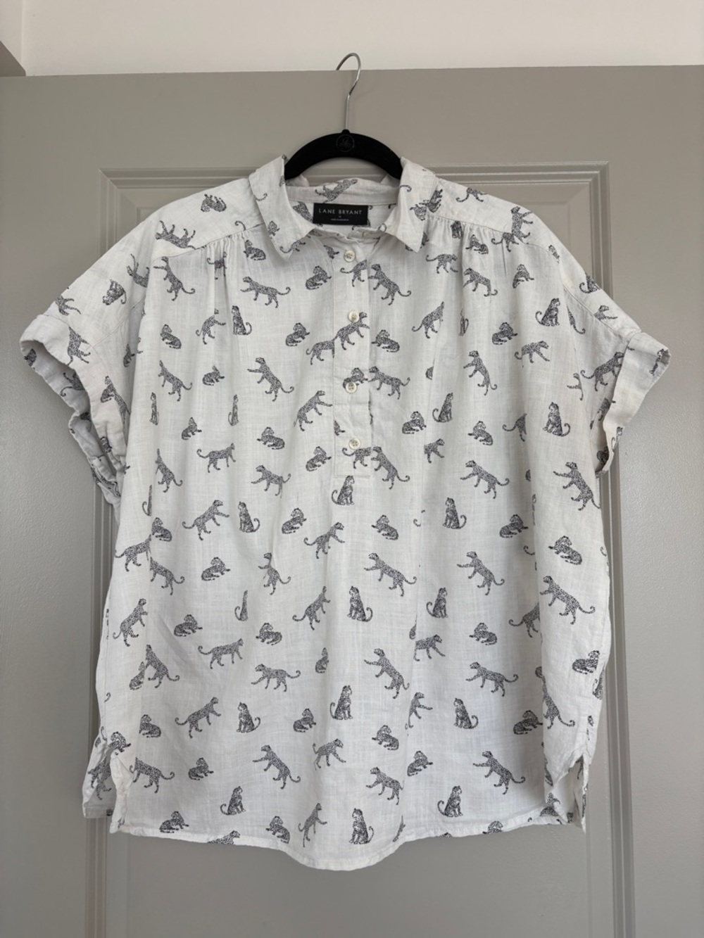 Lane Bryant White Short Sleeve Button-Front Shirt with Grey Leopard Motif